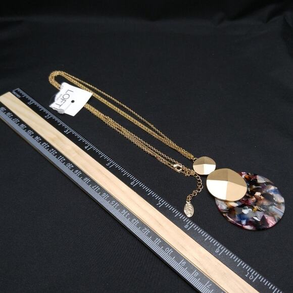 Loft Women's Long Pendant Necklace, Multicolored Lucite Pendant, 28 Inches, NWT - Picture 5 of 8